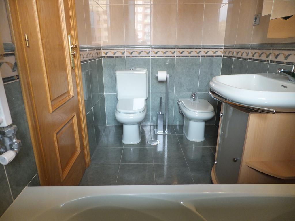 Www Apartamento Conde De Leon Wordpress Com Parking Opcional Екстер'єр фото